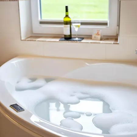 Holiday home Luxuswellnesshaus Seeigel