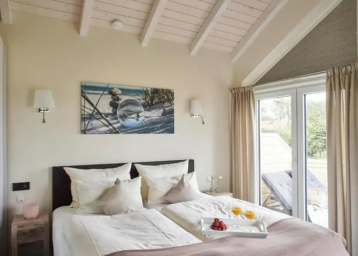 Luxuswellnesshaus Seeigel * Bliesdorf